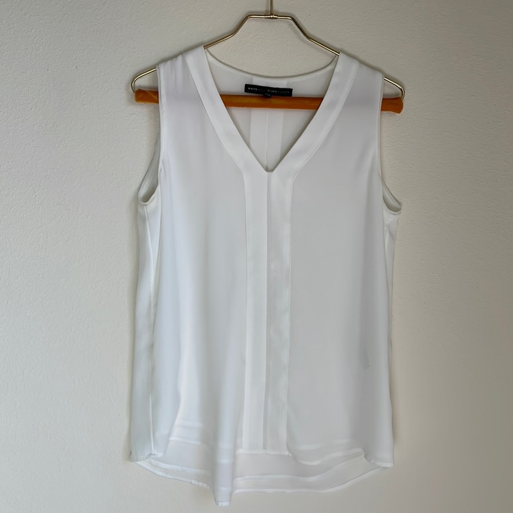 White House Black Market white top size 4